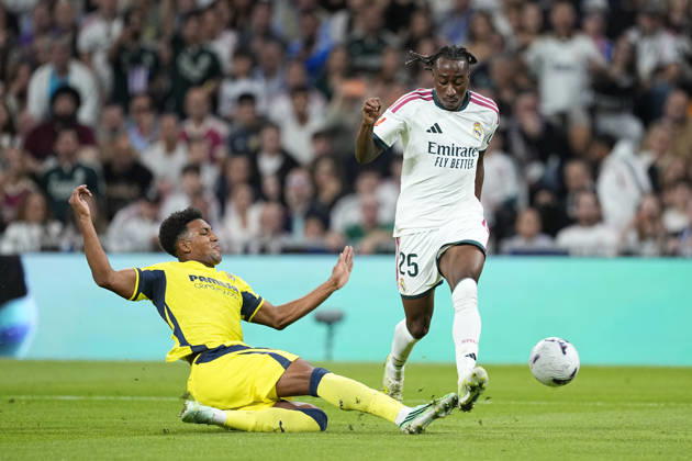 October 10, 2026, Madrid, Madrid, Spain: Yan Diomande of Real Madrid CF fights the ball against Alex Freeman of Villarreal CF during the Spanish League, LaLiga EA Sports, football match between Real Madrid and Villarreal CF at Bernabeu stadium on October 10, 2026, in Madrid, Spain. Madrid Spain - ZUMAa181 20261010_zaa_a181_145 Copyright: xOscarxJ.xBarrosox
