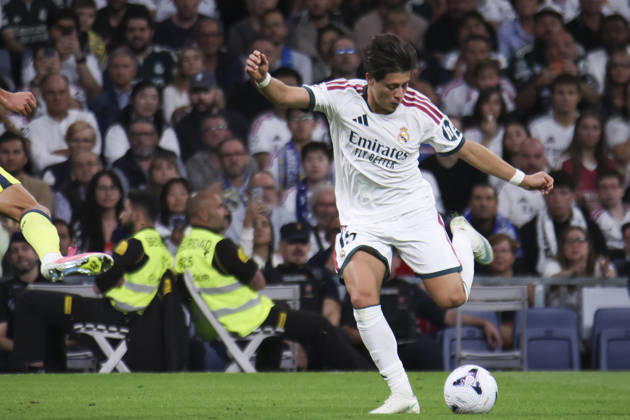 Real Madrid v Villarreal - La Liga EA Sports 2026 27 October 10, 2026, Estadio Santiago Bernabeu, Madrid, Spain: Arda Guler of Real Madrid passes the ball during La Liga EA Sports match between Real Madrid and Villarreal at Estadio Santiago Bernabeu on October 10, 2026 in Madrid, Spain. Madrid Estadio Santiago Bernabeu Madrid Spain Copyright: xAlejandroxMatiasxAcostax