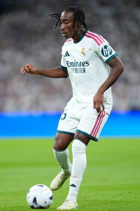 October 10, 2026, Madrid, Madrid, Spain: Yan Diomande of Real Madrid passes the ball during the Spanish League, LaLiga EA Sports, football match between Real Madrid and Villarreal CF at Bernabeu stadium on October 10, 2026, in Madrid, Spain. Madrid Spain - ZUMAa181 20261010_zaa_a181_168 Copyright: xDennisxAgyemanx