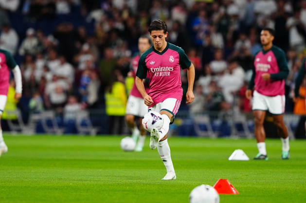 Real Madrid v Villarreal - LaLiga EA Sports 2026 27 MD8 MADRID, SPAIN - OCTOBER 10: Arda Guler of Real Madrid warms up before the LaLiga EA Sports match between Real Madrid CF and Villarreal CF at Santiago Bernabeu on October 10, 2026 in Madrid, Spain. Madrid Santiago Bernabeu Madrid Spain Copyright: x x2026xGokhanxTanerx xPSxImagesxGokhanxTanerx xPSxImagesx