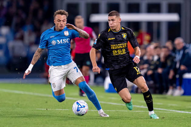 Napoli v Frosinone - Serie A Enilive Noa Lang of SSC Napoli and Giorgi Kvernadze of Frosinone Calcio compete for the ball during the Serie A Enilive match between Napoli and Frosinone at Stadio Diego Armando Maradona on October 10, 2026 in Naples, Italy Naples Stadio Diego Armando Maradona Campania Italy Copyright: xGiuseppexMaffiax 261010_SerieA_Napoli-Frosinone_GM_02864