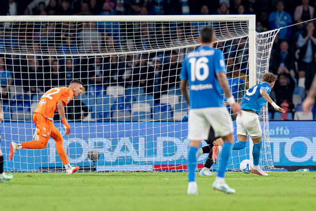 Napoli v Frosinone - Serie A Enilive Noa Lang of SSC Napoli scores second goal during the Serie A Enilive match between Napoli and Frosinone at Stadio Diego Armando Maradona on October 10, 2026 in Naples, Italy Naples Stadio Diego Armando Maradona Campania Italy Copyright: xGiuseppexMaffiax 261010_SerieA_Napoli-Frosinone_GM_06024