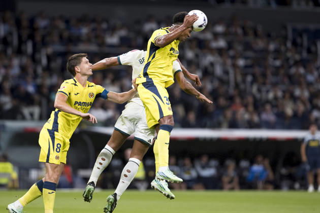 LA LIGA EA Sports - Real Madrid vs Villarreal MADRID, SPAIN - October 10:Alex Freeman of Villarreal in action during the La Liga 2026 27 match between Real Madrid and Villarreal at Santiago Bernabeu Stadium. (Photo by Guille Martinez f22photo) Madrid Santiago Bernabeu Stadium Spain Copyright: xGuillermoxMartinezx