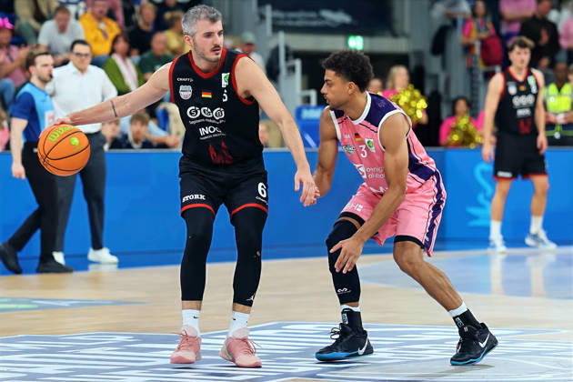 v.li.Martin Bogdanov (SBB Baskets Wolmirstedt, 6),Kevin McClain (MLP Academics Heidelberg, 03) GER BBL MLP Academics Heidelberg - SBB Baskets Wolmirstedt Basketball Barmer 2.Basketball Bundesliga ProA 4.Spieltag Saison 2026 2027 10.10.2026 GER MLP Academics Heidelberg - SBB Baskets Wolmirstedt, Basketball Barmer 2.Basketball Bundesliga ProA 4.Spieltag Saison 2026 2027 10.10.2026 Heidelberg Copyright: xEibner-Pressefoto JoergxHirschx EP_JHH