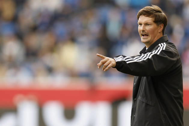 Trainer Merlin Polzin (HSV) im Bundesliga-Spiel zwischen der TSG 1899 Hoffenheim und dem Hamburger SV in der PreZero Arena, Sinsheim, Deutschland, am 10. Oktober 2026. in action during the Bundesliga match between TSG 1899 Hoffenheim and Hamburger SV at the PreZero Arena, Sinsheim, Germany, on October 10, 2026. DFB DFL REGULATIONS PROHIBIT ANY USE OF PHOTOGRAPHS AS IMAGE SEQUENCES AND OR QUASI-VIDEO, Copyright: HMBxMedia xHeikoxBecker