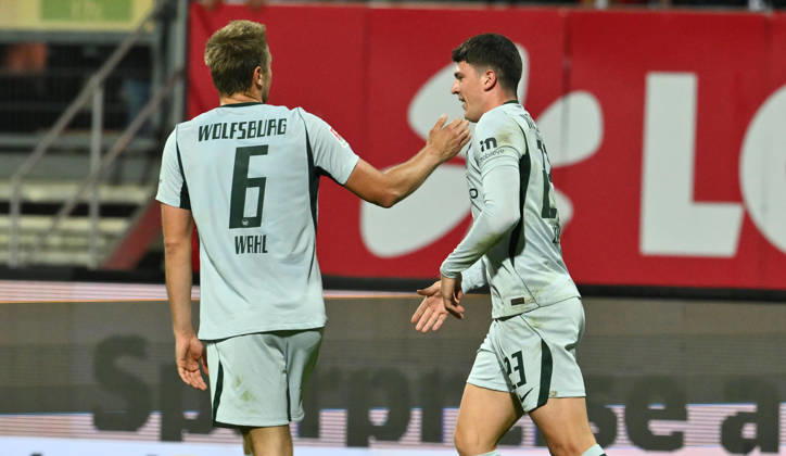 10.10.2026 - Fussball - Saison 2026 2027 - 2. Fussball - Bundesliga - 07. Spieltag: 1. FC Nürnberg FCN ( Club ) - VfL Wolfsburg WOB Wölfe - Sportfoto Zink - xwoxzix - DFL regulations prohibit any use of photographs as image sequences and or quasi-video - only for editorial use - Torjubel Jubel Freude nach Treffer Tor Torschuß zum 3:3 durch Alessio Besio (23, VfL Wolfsburg )