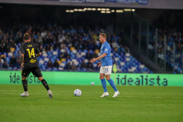 October 10, 2026, Napoli, Campania, ITALIA: Kevi De Bruyne of SSC Napoli during the 2026 27 Serie A match between SSC Napoli and FC Frosinone, played on October 10, 2026, at the Stadio Diego Armando Maradona in Naples Napoli ITALIA - ZUMAs236 20261010_aap_s236_067 Copyright: xFabioxSassox