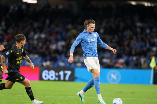 October 10, 2026, Napoli, Campania, ITALIA: Scott McTominay of SSC Napoli during the 2026 27 Serie A match between SSC Napoli and FC Frosinone, played on October 10, 2026, at the Stadio Diego Armando Maradona in Naples Napoli ITALIA - ZUMAs236 20261010_aap_s236_079 Copyright: xFabioxSassox