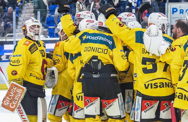 10 10 2026, Quinto, Gottardo Arena, NL: HC Ambri-Piotta v SC Bern: SC Bern celebrats OT victory Quinto Gottardo Arena Ticino Switzerland Copyright: xJustPictures.ch JarixPestelaccix jp-en-JaPe-JP6_JAr_NL_HCAP_SCBern_10Ott2026_000176