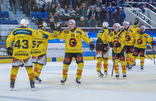 10 10 2026, Quinto, Gottardo Arena, NL: HC Ambri-Piotta v SC Bern: 19 Waltteri Merela (Bern) celebrates OT victory Quinto Gottardo Arena Ticino Switzerland Copyright: xJustPictures.ch JarixPestelaccix jp-en-JaPe-JP6_JAr_NL_HCAP_SCBern_10Ott2026_000180