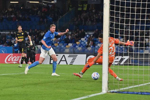 Foto IPP Felice De Martino Napoli 10 10 2026 Calcio Campionato serie A 2026-2027 Napoli - Frosinone Nella foto: Gol di Kevin De Bruyne Italy Photo Press World Copyright Napoli italy Italia ITALY  Copyright: xR4924_italyphotopressx