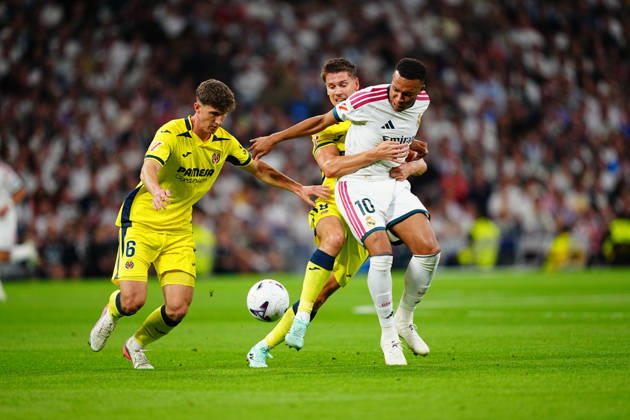 Real Madrid v Villarreal - LaLiga EA Sports 2026 27 MD8 MADRID, SPAIN - OCTOBER 10: Kylian Mbappe of Real Madrid suffers foul by Javi Guerra of Valencia during the LaLiga EA Sports match between Real Madrid CF and Villarreal CF at Santiago Bernabeu on October 10, 2026 in Madrid, Spain. Madrid Santiago Bernabeu Madrid Spain Copyright: x x2026xGokhanxTanerx xPSxImagesxGokhanxTanerx xPSxImagesx
