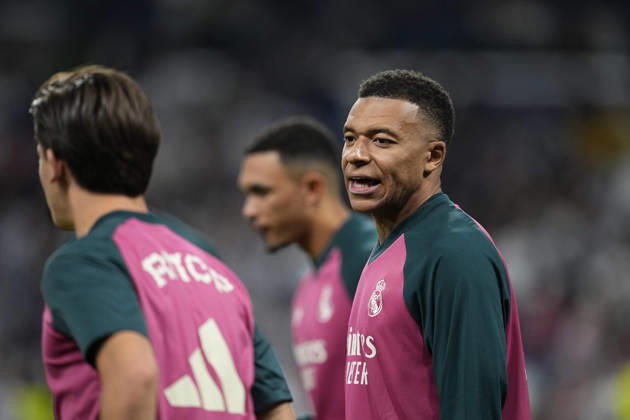 October 10, 2026, Madrid, Madrid, Spain: Kylian Mbappe of Real Madrid CF warms up during the Spanish League, LaLiga EA Sports, football match between Real Madrid and Villarreal CF at Bernabeu stadium on October 10, 2026, in Madrid, Spain. Real Madrid V Villarreal CF - LaLiga EA Sports - ZUMAa181 20261010_zaa_a181_221 Copyright: xOscarxJ.xBarrosox