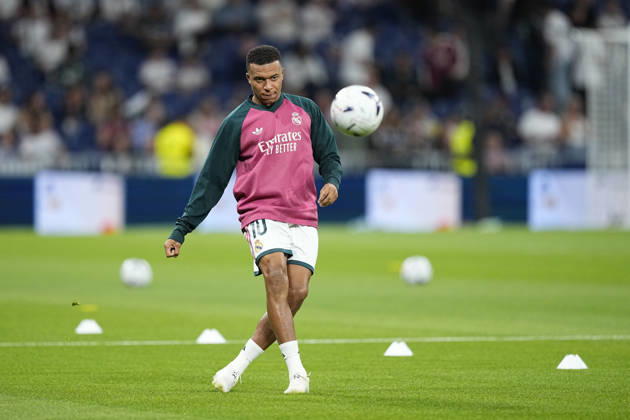 October 10, 2026, Madrid, Madrid, Spain: Kylian Mbappe of Real Madrid CF warms up during the Spanish League, LaLiga EA Sports, football match between Real Madrid and Villarreal CF at Bernabeu stadium on October 10, 2026, in Madrid, Spain. Real Madrid V Villarreal CF - LaLiga EA Sports - ZUMAa181 20261010_zaa_a181_233 Copyright: xOscarxJ.xBarrosox
