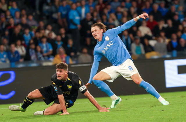 October 10, 2026, Napoli, Campania, ITALIA: Scott McTominay of SSC Napoli during the 2026 27 Serie A match between SSC Napoli and FC Frosinone, played on October 10, 2026, at the Stadio Diego Armando Maradona in Naples Serie A Football Match Ã¢â‚¬ 2026 27 Season: Napoli Vs. Frosinone  - ZUMAs236 20261010_aap_s236_108 Copyright: xFabioxSassox