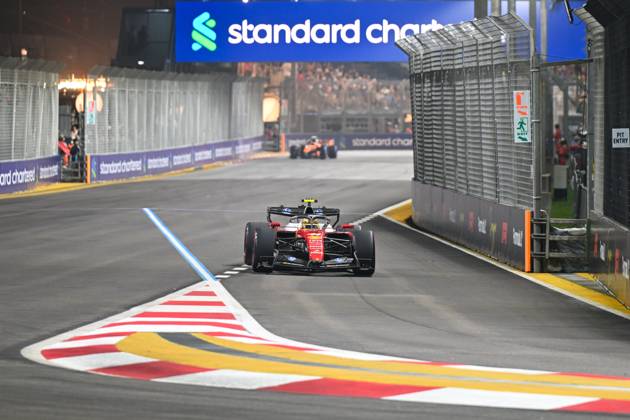Marina Bay Street Circuit Singapore, Marina Bay Street Circuit - 10 10 2026: Lewis Hamilton from UK, driving the (44) Scuderia Ferrari HP SF-26 Ferrari during the Formula 1 Singapore Grand Prix - Saturday - Qualifying at Marina Bay Street Circuit on 10 10 2026 in Singapore. (Marco Talluto Alessio Morgese SPP) Copyright: xMarcoxTallutox xAlessioxMorgesex xSPPx spp-en-MaTaAlMo-20261010_SPP_AlessioMorgese_0021