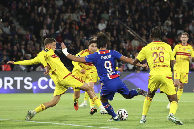 FOOTBALL : Paris Saint Germain Vs Le Mans - Ligue 1 - 10 10 2026 Ferran Torres (Paris Saint Germain) Vs Jean Vercruysse (Le Mans) ParisFrance Copyright: xMichaelxBaucherx