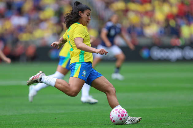 RECORD DATE NOT STATED 10th October 2026; Beira-Rio Stadium, Porto Alegre, Brazil; Friendlies Women Football, Brazil versus Argentina; Duda Sampaio of Brazil passes the ball MaxxPeixoto