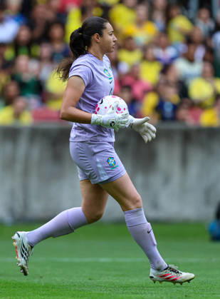 RECORD DATE NOT STATED 10th October 2026; Beira-Rio Stadium, Porto Alegre, Brazil; Friendlies Women Football, Brazil versus Argentina; Goalkeeper Lorena Silva of Brazil controls the ball MaxxPeixoto