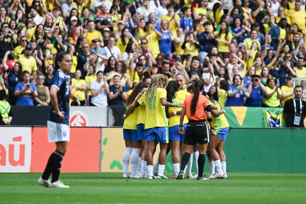 Match between Brazil and Argentina for the women s national team, Nationalteam friendly Luany scores the goal during the match between Brazil and Argentina, valid for the Women s National Team friendly, held at the Beira-Rio stadium, in Porto Alegre this Saturday (10) Porto Alegre Rio Grande do Sul Brasil Copyright: xRodrigoxZiebellx