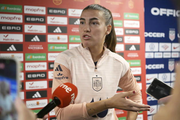 Pati Guijarro of Spain speaks at a press conference, PK, Pressekonferenz following a friendly match between the USA and Spain women s national teams at Audi Field in Washington, USA, 10 October 2026. Women s Friendly Match: United States vs Spain !ACHTUNG: NUR REDAKTIONELLE NUTZUNG!  Copyright: xLENINxNOLLYx AME4944 20261010-55021649532_1