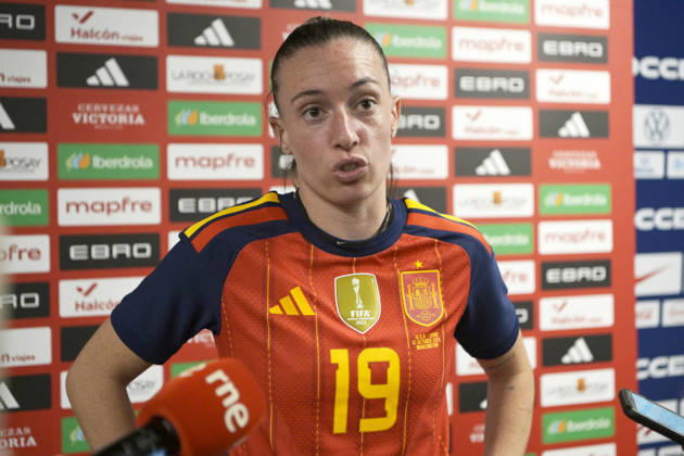 Eva Navarro of Spain speaks at a press conference, PK, Pressekonferenz following a friendly match between the USA and Spain women s national teams at Audi Field in Washington, USA, 10 October 2026. Women s Friendly Match: United States vs Spain !ACHTUNG: NUR REDAKTIONELLE NUTZUNG!  Copyright: xLENINxNOLLYx AME4943 20261010-55021649533_1