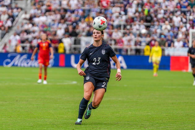 USA v Spain - Women s International Friendly, Länderspiel, Nationalmannschaft WASHINGTON D.C., UNITED STATES - OCTOBER 10: Emily Fox of USA in action during Women s International Friendly football match between USA and Spain at Audi Field Stadium in Washington D.C., United States on October 10, 2026. Hasan Akbas Anadolu District of Columbia United States. Editorial use only. Please get in touch for any other usage.  Copyright: x2026xAnadoluxHasanxAkbasx