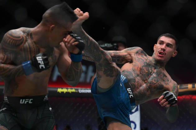 October 10, 2026, Las Vegas, Nevada, USA: ANDRE FILI defeats KAI KAMAKA III by KO, Round 2, :22 during UFC Fight Night night the Meta APEX in Las Vegas. Las Vegas USA - ZUMAo117 20261010_zsp_o117_005 Copyright: xMikaelxOnax