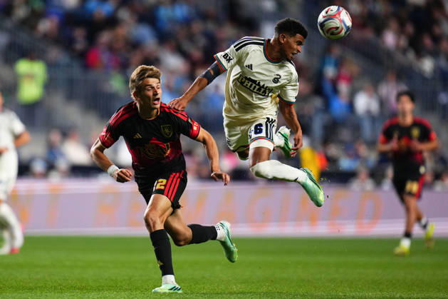 October 10, 2026: Philadelphia Union Defender Nathan Harriel (26) heads the ball during the second half of an MLS, Fussball Herren, USA match against Real Salt Lake at Subaru Park in Chester, Pennsylvania. CSM Chester United States of America - ZUMAc04_ 20261010_zma_c04_288 Copyright: xKylexRoddenx