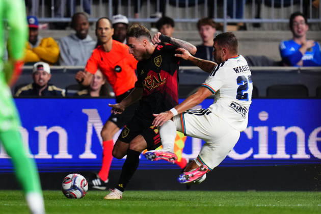 October 10, 2026: Real Salt Lake Forward Dominik Marczuk (11) and Philadelphia Union Defender Kai Wagner (27) battle for the ball during the second half of an MLS, Fussball Herren, USA match at Subaru Park in Chester, Pennsylvania. CSM MLS 2026: Union Vs Salt Lake OCT 10 - ZUMAc04_ 20261010_zma_c04_312 Copyright: xKylexRoddenx
