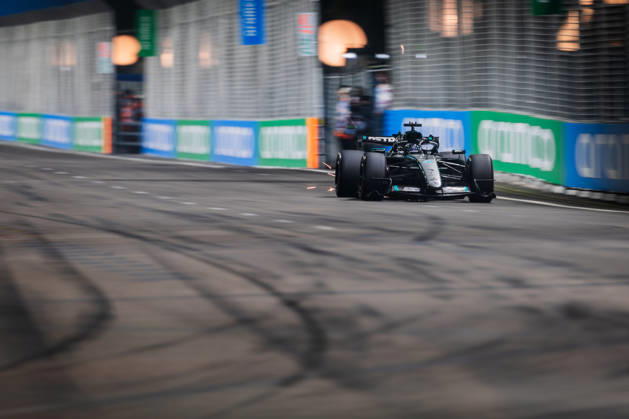 Marina Bay Street Circuit, Singapore, Singapore. 10.October.2026; George Russell of Great Britain and Mercedes-AMG PETRONAS F1 Team during qualifying Formula One Singapore Grand Prix  aflo_354967734 JayxHiranox