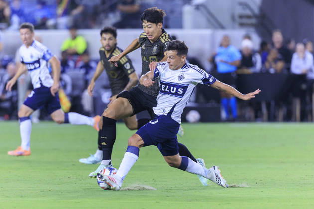 October 10, 2026, Los Angeles, California, USA: Son Heung-Min 7 of the Los Angeles Football Club and Andres Cubas 20 of the Vancouver Whitecaps struggle for possession of the ball during their regular season MLS, Fussball Herren, USA game on Saturday October 10, 2026 at the BMO Stadium in Los Angeles, California. ARIANA RUIZ PI LAFC Vs. Vancouver Whitecaps - ZUMAp124 20261010_zaa_p124_008 Copyright: xArianaxRuizx