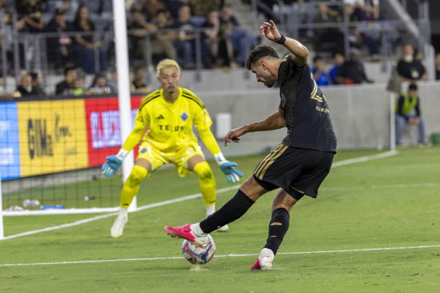 October 10, 2026, Los Angeles, California, USA: Los Angeles FC left wing back Yevhen Cheberko (23) shoots at Vancouver Whitecaps goalkeeper Yohei Takaoka (1) during a MLS, Fussball Herren, USA soccer game on Saturday, Oct. 10, 2026 in Los Angeles. Los Angeles USA - ZUMAc68_ 20261010_zaf_c68_049 Copyright: xRingoxChiux
