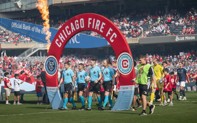 Chicago Fire FC V New York City FC - MLS, Fussball Herren, USA - October 10, 2026 The teams enter before the match between Chicago Fire FC and New York City FC at Soldier Field Stadium in Chicago, United States, on October 10, 2026. Chicago IL United States  Copyright: xRichardxNicholsx originalFilename:nichols-chicagof261010_npz5U.jpg