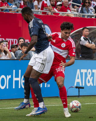 Chicago Fire FC V New York City FC - MLS, Fussball Herren, USA - October 10, 2026 Johan Gomez ( 18) of Chicago Fire FC is in action during the match between Chicago Fire FC and New York City FC at Soldier Field Stadium in Chicago, United States, on October 10, 2026. Chicago IL United States  Copyright: xRichardxNicholsx originalFilename:nichols-chicagof261010_nptdA.jpg