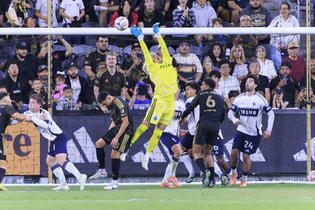 October 10, 2026, Los Angeles, California, USA: Goalkeeper, Yohei Takaoka 1 of the Vancouver Whitecaps jumps to block a corner kick during their regular season MLS, Fussball Herren, USA game against the Los Angeles Football Club on Saturday October 10, 2026 at the BMO Stadium in Los Angeles, California. LAFC tie with Whitecaps, 1-1. ARIANA RUIZ PI Los Angeles USA - ZUMAp124 20261010_zaa_p124_024 Copyright: xArianaxRuizx