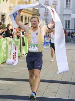 RUNNING - Graz Marathon 2026 GRAZ,AUSTRIA,11.OCT.26 - RUNNING - Graz Marathon. Image shows the rejoicing of Leo Holper.  GEPAxpictures xWolfgangxGrebien