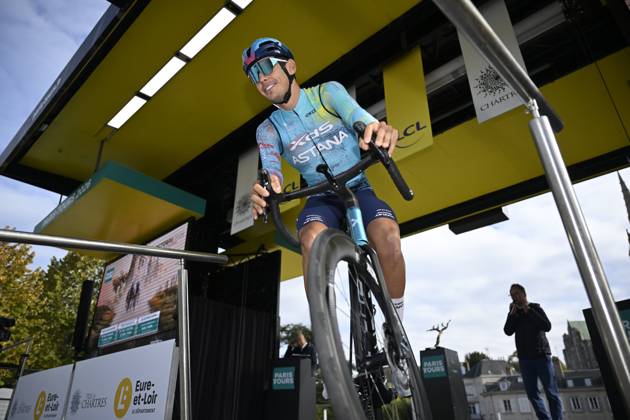 Paris Tours 2026 Cycling Race TOURS, FRANCE - OCTOBER 11 : Romele Alessandro (ITA) of XDS Astana Team during the 120th edition of Paris Tours an UCI ProSeries 1.Pro one day cycling road race for Men Elite of 216.2 km with start in Chartres and finish in Tours on October 11, 2026 in Tours, France, 11 10 2026 ( Motordriver Guy De Vuyst - Tours France  Copyright: xNicoxVereeckenx