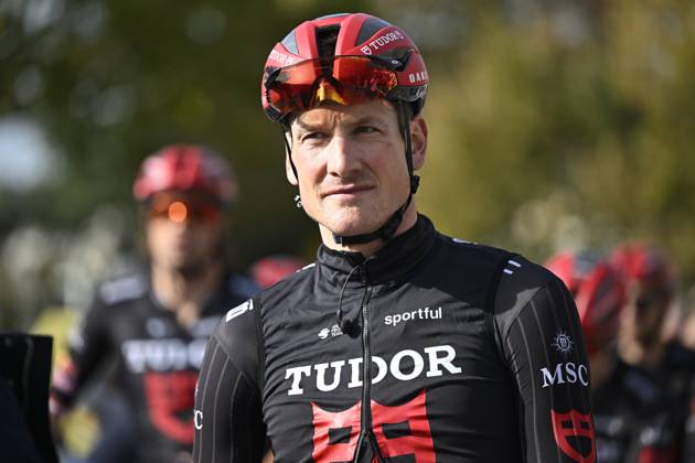 Paris Tours 2026 Cycling Race TOURS, FRANCE - OCTOBER 11 : Kung Stefan (SUI) of Tudor Pro Cycling Team during the 120th edition of Paris Tours an UCI ProSeries 1.Pro one day cycling road race for Men Elite of 216.2 km with start in Chartres and finish in Tours on October 11, 2026 in Tours, France, 11 10 2026 ( Motordriver Guy De Vuyst - Tours France  Copyright: xNicoxVereeckenx