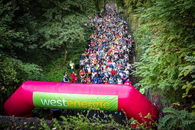 Marathon am Baldeneysee in Essen ** NUR FÜR REDAKTIONELLE ZWECKE ** EDITORIAL USE ONLY **<p>Rund 1200 Läufer begeben sich am Sonntagmorgen, 11.10.2026, beim Marathon am Baldeneysee auf eine doppelte Runde um den See. Deutschland NRW Essen Copyright: MartinxMöller