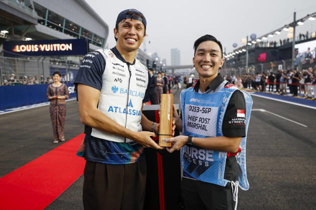 F1 - SINGAPORE GRAND PRIX 2026 ALBON Alexander (tha), Williams F1 Team FW48, portrait, Marshal Award during the 2026 Formula 1 Singapore Grand Prix, 17th round of the 2026 Formula One World Championship, WM, Weltmeisterschaft from October 9 to 11, 2026 on the Marina Bay Street Circuit, in Singapore, Singapore - SingaporeSingapore  Copyright: xJulienxDelfossex