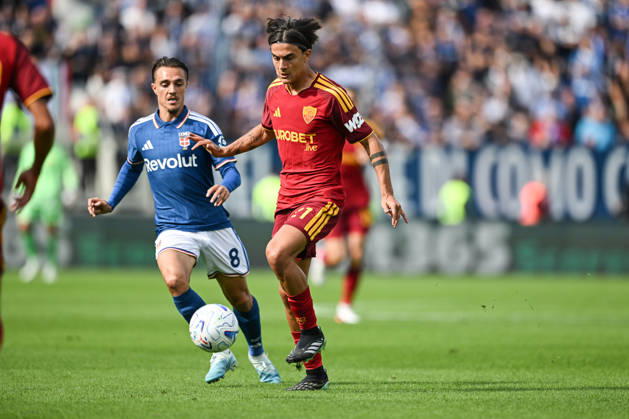 Paulo Dybala of AS Roma in action during the Serie A soccer match between Como Calcio and AS Roma at the Giuseppe Sinigaglia stadium in Como, north Italy - October 11, 2026 - Soccer.  Copyright: xTizianoxBallabio LaPressex