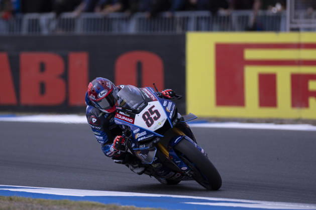 October 11, 2026, Cascais, Lisboa, Portugal: ESTORIL, PORTUGAL - OCTOBER 11: Twan Smits of Netherlands and Motoxracing WorldSBK Team competes during the Superpole Race during day three of the World Superbikes Estoril Round at Circuito Estoril on October 11, 2026 in Estoril, Portugal Cascais Portugal - ZUMAl192 20261011_zsp_l192_018 Copyright: xMiguelxLemosx