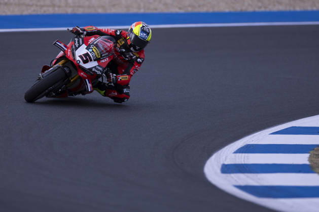 October 11, 2026, Cascais, Lisboa, Portugal: ESTORIL, PORTUGAL - OCTOBER 11: Yari Montella of Italy and Barni Spark Racing Team competes during the Superpole Race during day three of the World Superbikes Estoril Round at Circuito Estoril on October 11, 2026 in Estoril, Portugal Cascais Portugal - ZUMAl192 20261011_zsp_l192_031 Copyright: xMiguelxLemosx