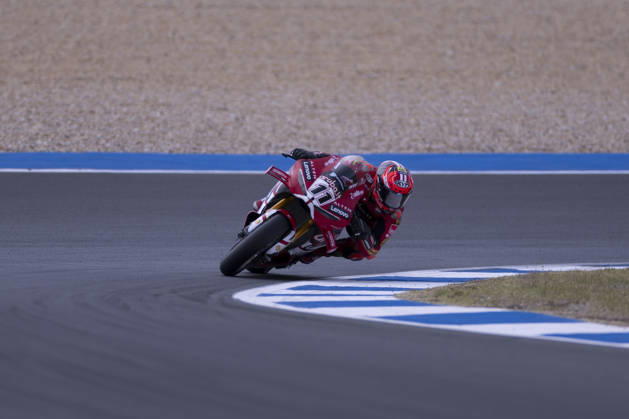 October 11, 2026, Cascais, Lisboa, Portugal: ESTORIL, PORTUGAL - OCTOBER 11: Nicolo Bulega of Italy and Aruba.it Racing - Ducati competes during the Superpole Race during day three of the World Superbikes Estoril Round at Circuito Estoril on October 11, 2026 in Estoril, Portugal Cascais Portugal - ZUMAl192 20261011_zsp_l192_036 Copyright: xMiguelxLemosx