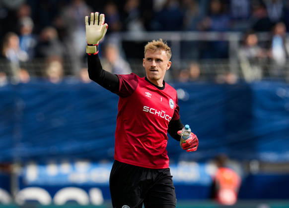 Jonas Thomas Kersken (DSC Arminia Bielefeld, 1) vor dem Spiel. GER, VfL Bochum 1848 vs DSC Arminia Bielefeld, 2. Bundesliga, 7. Spieltag, Saison 2026-27, Vonovia Ruhrstadion, Bochum, 11.10.2026 DFL REGULATIONS PROHIBIT ANY USE OF PHOTOGRAPHS AS IMAGE SEQUENCES AND OR QUASI-VIDEO VfL Bochum 1848 vs DSC Arminia Bielefeld, 2. Bundesliga, 7. Spieltag, Saison 2026-27, 11.10.2026 Bochum Copyright: xEibner-Pressefoto ScottxColemanx EP_SCN