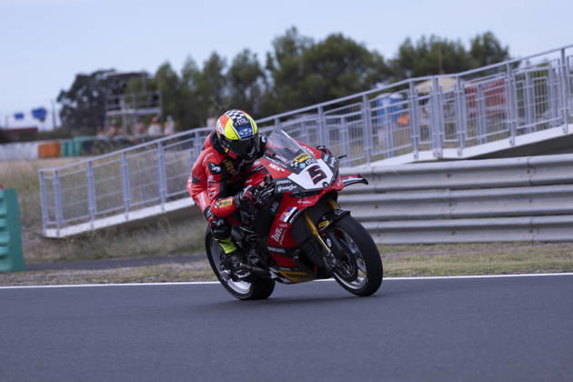 October 11, 2026, Cascais, Lisboa, Portugal: ESTORIL, PORTUGAL - OCTOBER 11: Yari Montella of Italy and Barni Spark Racing Team competes during the Superpole Race during day three of the World Superbikes Estoril Round at Circuito Estoril on October 11, 2026 in Estoril, Portugal Cascais Portugal - ZUMAl192 20261011_zsp_l192_070 Copyright: xMiguelxLemosx
