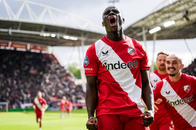 UTRECHT - Yoann Cathline of FC Utrecht celebrates the 1-0 during the Dutch Eredivisie match between FC Utrecht and Willem II at Galgenwaard Stadium on October 11, 2026, in Utrecht, the Netherlands. TOBIAS KLEUVER ANP Eredivisie 2026 27 xVIxANPxSportx xxANPxIVx 572120793 originalFilename: 572120793.jpg