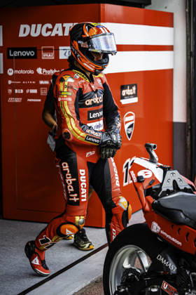 October 11, 2026, Cascais, Lisbon, Portugal: Nicolo Bulega of Aruba.It Racing - Ducati during the Tissot Superpole Race of the FIM Superbike World Championship, WM, Weltmeisterschaft at Circuito Estoril on October 11, 2026 in Cascais, Portugal. Cascais Portugal - ZUMAr200 20261011_zsp_r200_008 Copyright: xNunoxReisinhox