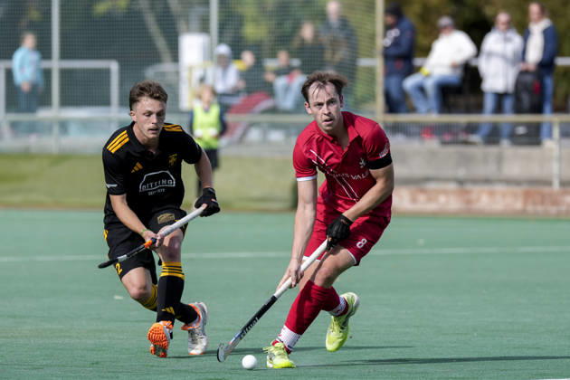 v.li.: Craig Marais (HTHC, 2), Luca Großmann (Grossmann, TSVMH, 8), Zweikampf, Spielszene, Duell, duel, tackle, tackling, Dynamik, Action, Aktion, 11.10.2026, Mannheim (Deutschland), Hockey, 1. Bundesliga, Herren, TSV Mannheim - Harvestehuder THC